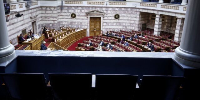 Μεταγραφική περίοδος για βουλευτές; Κι όμως έχει εφαρμοστεί στην Νότια Αφρική