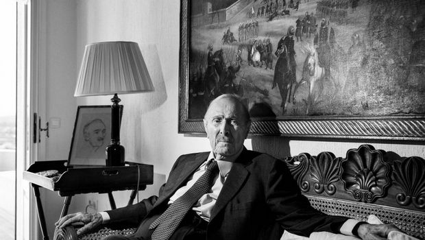 Πέθανε ο οικονομολόγος – τραπεζίτης Μίνωας Ζομπανάκης