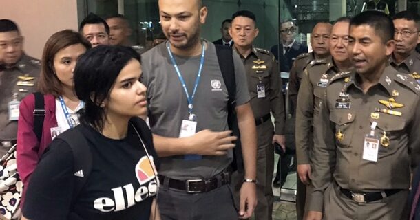 Η Υπατη Αρμοστεία αναγνωρίζει ότι η 18χρονη από τη Σαουδική Αραβία είναι πρόσφυγας