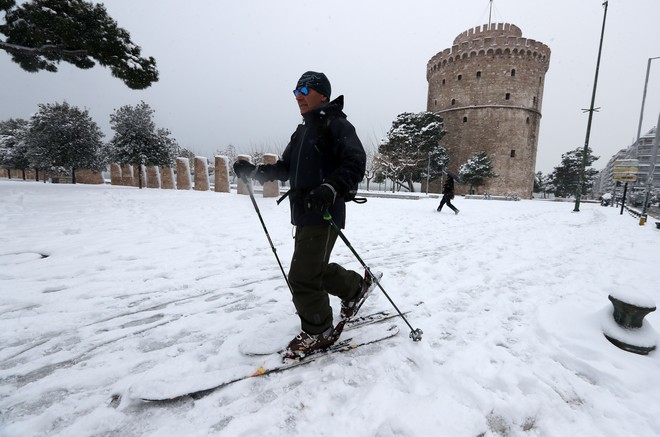 Μαγευτικές εικόνες: Η πάλλευκη Θεσσαλονίκη από ψηλά