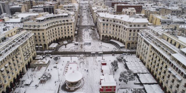 Η άλλη πλευρά της κακοκαιρίας: Η Ελλάδα “ντυμένη” στα λευκά