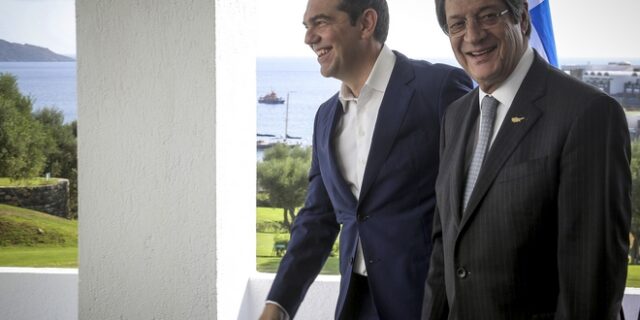 Eνημέρωση Τσίπρα σε Αναστασιάδη για την επίσκεψη στην Τουρκία