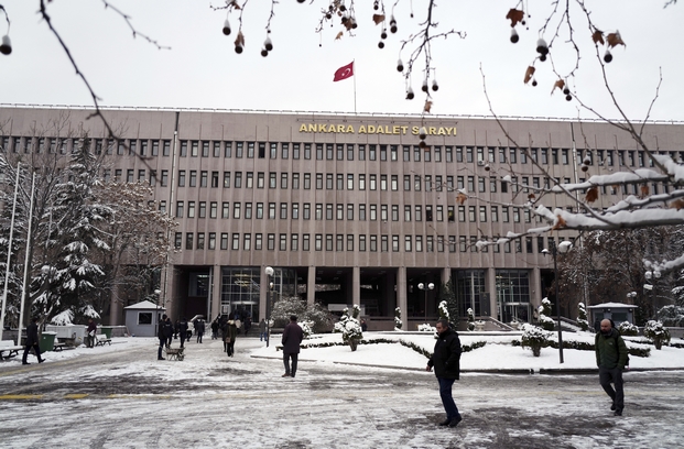 Καταδίκασαν δικαστή που είχε τιμηθεί με βραβείο για τα ανθρώπινα δικαιώματα