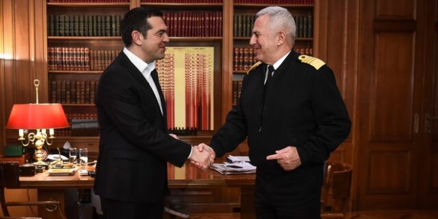 Τσίπρας σε Αποστολάκη: Φορέστε καλά την στολή σήμερα για τελευταία φορά