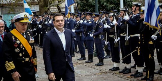 Γιατί επέλεξε ο Τσίπρας τον Αποστολάκη ως τον επόμενο ΥΕΘΑ – Η όχι πάντα ανέφελη σχέση με το Καμμένο