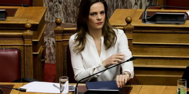 Πυρά του υπουργείου εργασίας κατά του ΣΕΒ: Αναπολεί την περίοδο 2010-2014