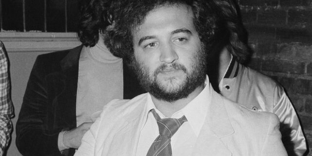 Τζον Μπελούσι: 70 χρόνια από τη γέννηση του εμβληματικού κωμικού που έφυγε νωρίς