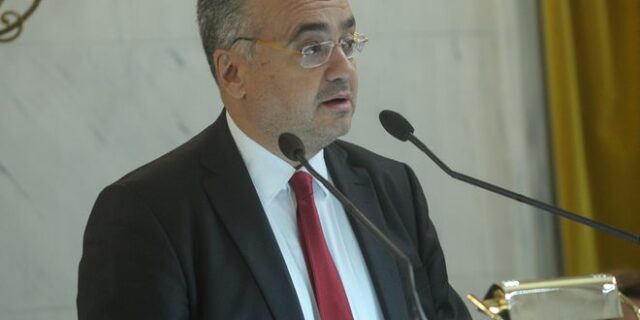 Βερβεσός: Παράνομη η διαρροή στοιχείων στην υπόθεση Novartis