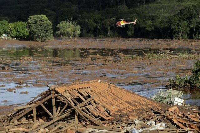 Τραγωδία στη Βραζιλία: 58 νεκροί και 305 αγνοούμενοι από την κατάρρευση φράγματος