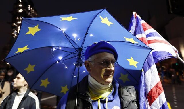 Brexit: Απειλές από ακροδεξιούς δέχονται βουλευτές που τάσσονται υπέρ της παραμονής στην ΕΕ