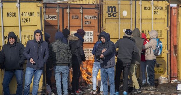 Θεσσαλονίκη: Ένταση και συλλήψεις στη διαμαρτυρία προσφύγων στα Διαβατά