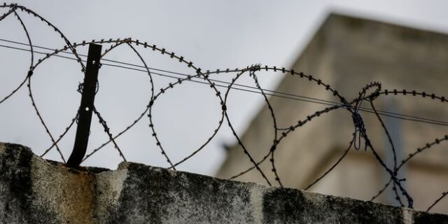 Ενίσχυση της φρούρησης των φυλακών – Επικεφαλής στρατηγός της ΕΛ.ΑΣ.