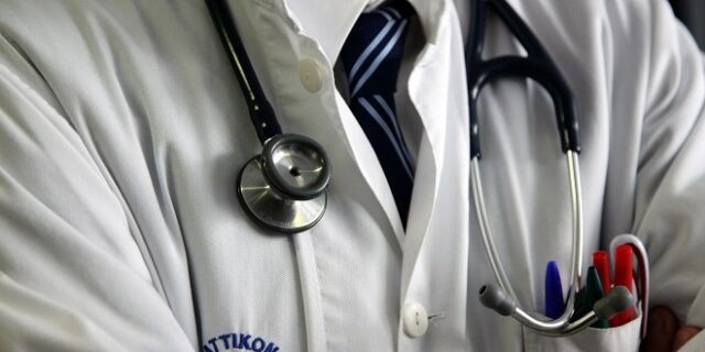 Ιατροί SOS: Εννέα στα δέκα ιατρικά περιστατικά μπορούν να αντιμετωπιστούν αποτελεσματικά στο σπίτι