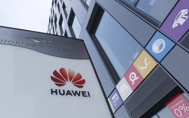 ΗΠΑ: Κατηγορούν τη Huawei για σύσταση συμμορίας και κλοπή βιομηχανικών μυστικών