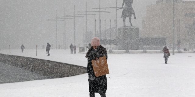 Συνεχίζεται το κύμα κακοκαιρίας: Καταιγίδες και χιόνια στα ορεινά