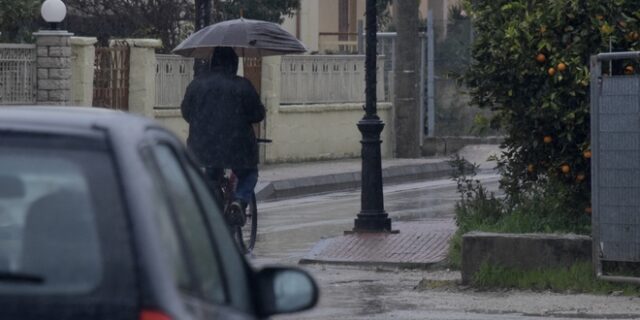 Βροχές, μικρή άνοδος της θερμοκρασίας και αφρικανική σκόνη τις επόμενες μέρες
