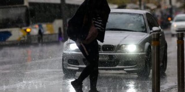 Ισχυρές βροχές και καταιγίδες την Παρασκευή – Τοπικά 9 μποφόρ στο Αιγαίο