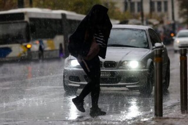 Ισχυρές βροχές και καταιγίδες την Παρασκευή – Τοπικά 9 μποφόρ στο Αιγαίο