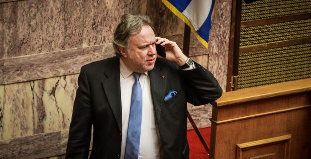 Κατρούγκαλος: “Να σταματήσει η φοβικότητα της χώρας”