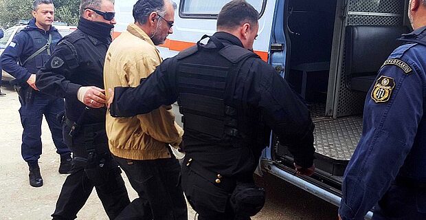 Δίκη Γρηγορόπουλου: Το “σφυροκόπημα” μάρτυρα και η παράκληση Κορκονέα στο δικαστήριο