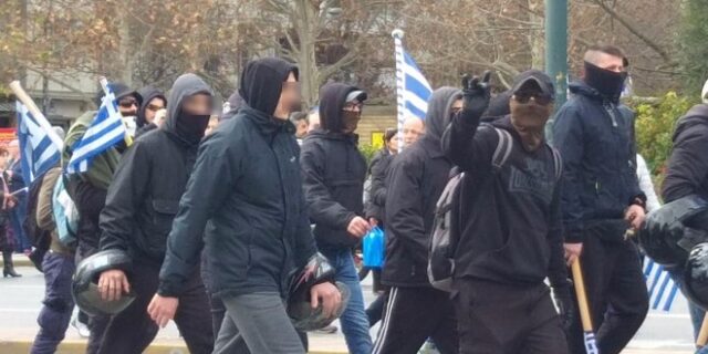 Η ΝΔ υιοθετεί επίσημα τα περί προβοκάτσιας: Διανέμει φωτογραφίες με κουκουλοφόρους