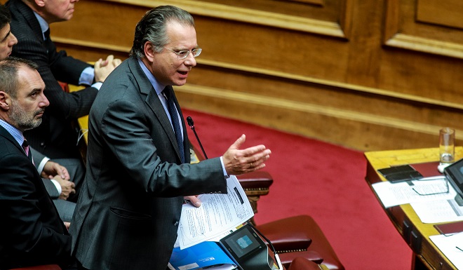Κουμουτσάκος: Στο οπλοστάσιό μας όλα τα μέσα του Συντάγματος