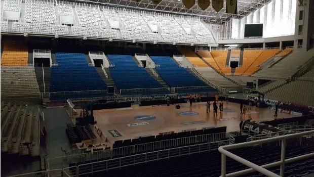 Μπλακ άουτ στο ΟΑΚΑ, στον “αέρα” το ΑΕΚ – Περιστέρι
