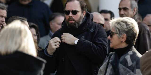 Κηδεύτηκε ο πατέρας του Γιώργου Λάνθιμου