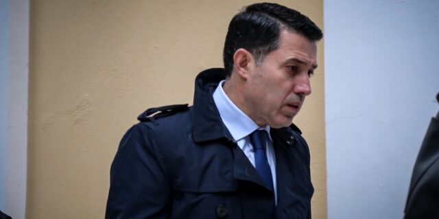 Novartis: Σε ισχύ η απαγόρευση εξόδου για το Νίκο Μανιαδάκη