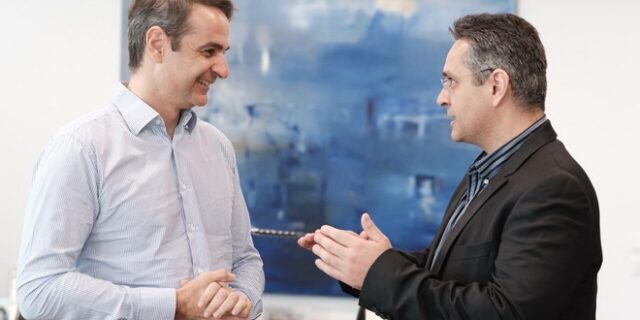 Νέοι γραμματείς στη ΝΔ και η νέα γαλάζια επικοινωνιακή “τρόικα”