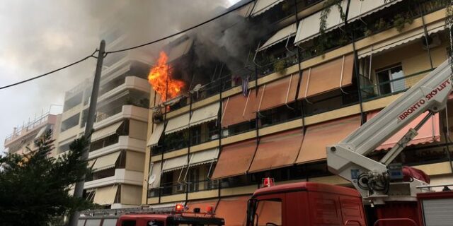 Υπό έλεγχο η φωτιά σε διαμέρισμα στη Νέα Σμύρνη