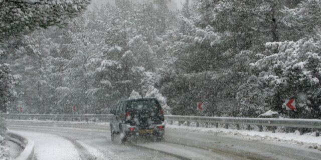 Διακόπηκε η κυκλοφορία λόγω παγετού στο Πόρτο Γερμενό