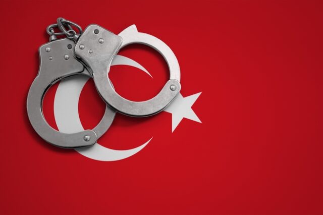 Τουρκία: Διαταγή σύλληψης 100 στρατιωτικών που φέρονται να συνδέονται με τον Γκιουλέν