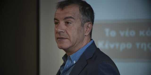 Θεοδωράκης: Αν έρθει πρόταση μομφής θα την ψηφίσω