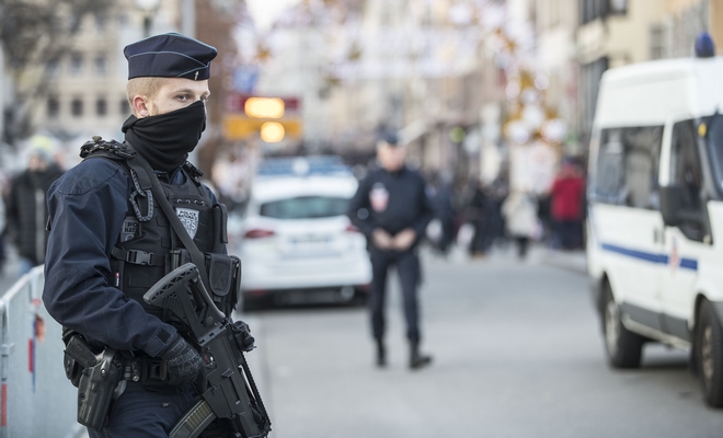 Επίθεση στο Στρασβούργο: Υπό κράτηση πέντε ύποπτοι που σχετίζονται με τον δράστη