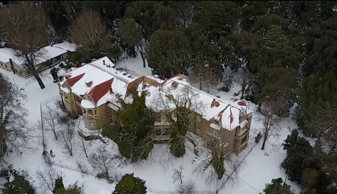 Μαγικές εικόνες από το χιονισμένο Τατόι