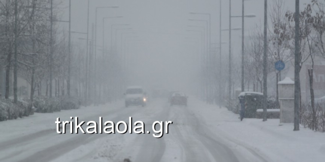 Έντονη χιονόπτωση στα Τρίκαλα  – Πού χρειάζονται αλυσίδες