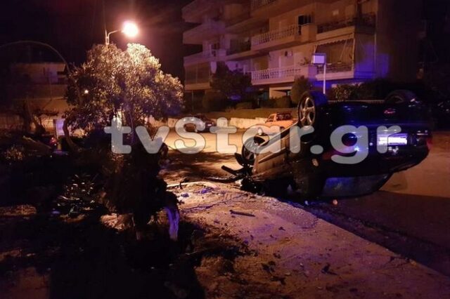 Σοκαριστικό τροχαίο στη Λιβαδειά – Προσέκρουσε σε δέντρο και ανετράπη