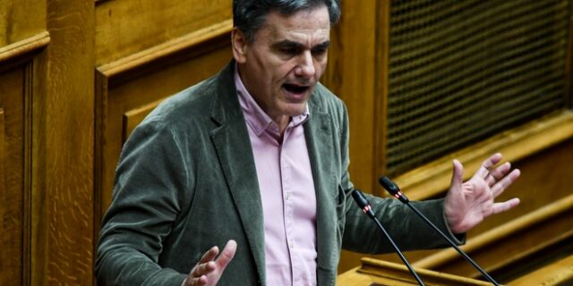 Τσακαλώτος: Ο Κ. Μητσοτάκης δεν καταδίκασε τις απειλητικές αφίσες, παρά την ευκαιρία που του έδωσε ο πρωθυπουργός