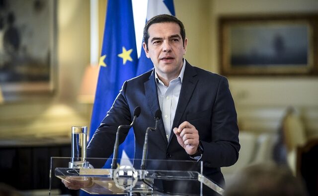 Τσίπρας: Σύμβολο αγάπης η γιαγιά Μαρίτσα στη Λέσβο