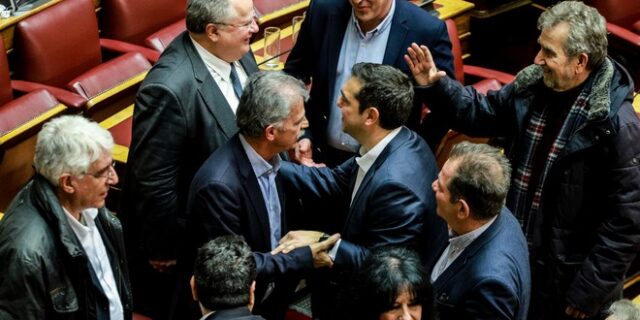 Τσίπρας: “Το κοινοβούλιο έδωσε ψήφο εμπιστοσύνης στη σταθερότητα”