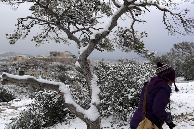 Lake Snow Effect: Χιόνια από τη Χαλκιδική μέχρι την Αθήνα