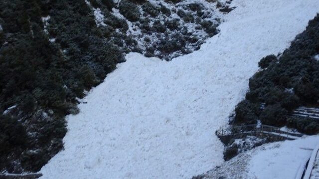 Χιονοστιβάδα στην Ελβετία: Κατέληξε ο ένας από τους τέσσερις τραυματίες