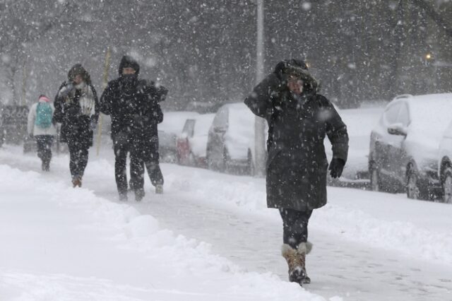 Χιονοθύελλα στις ΗΠΑ: Επτά νεκροί σε τροχαία και 1.600 ακυρώσεις πτήσεων