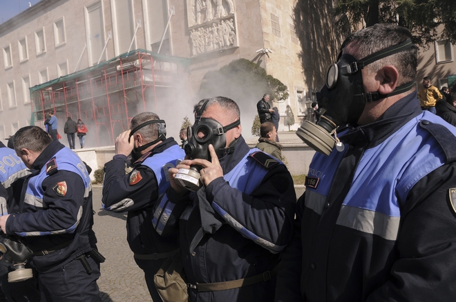 Αλβανία: 15 διαδηλωτές συνελήφθησαν μετά τα χθεσινά επεισόδια