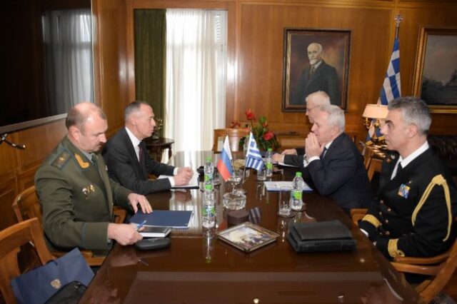 Συνάντηση Αποστολάκη με το Ρώσο πρεσβευτή Α. Μασλόφ