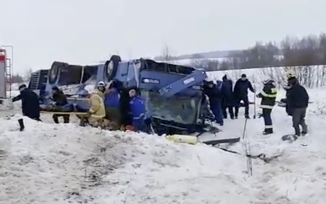 Ρωσία: Επτά νεκροί και 32 τραυματίες από την ανατροπή λεωφορείου γεμάτο παιδιά