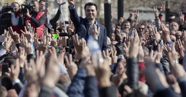 Ο Βαγγέλης Ντούλες υπέγραψε συμφωνία με τον Λουλζίμ Μπάσα