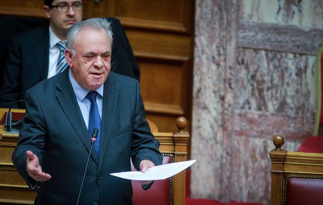 Τους βασικούς άξονες του νέου “νόμου Κατσέλη” περιέγραψε στη Βουλή ο Δραγασάκης