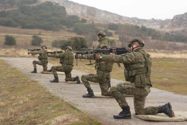 Οι Έλληνες εμπιστεύονται περισσότερο τις ένοπλες δυνάμεις απ’ ότι οι Τούρκοι